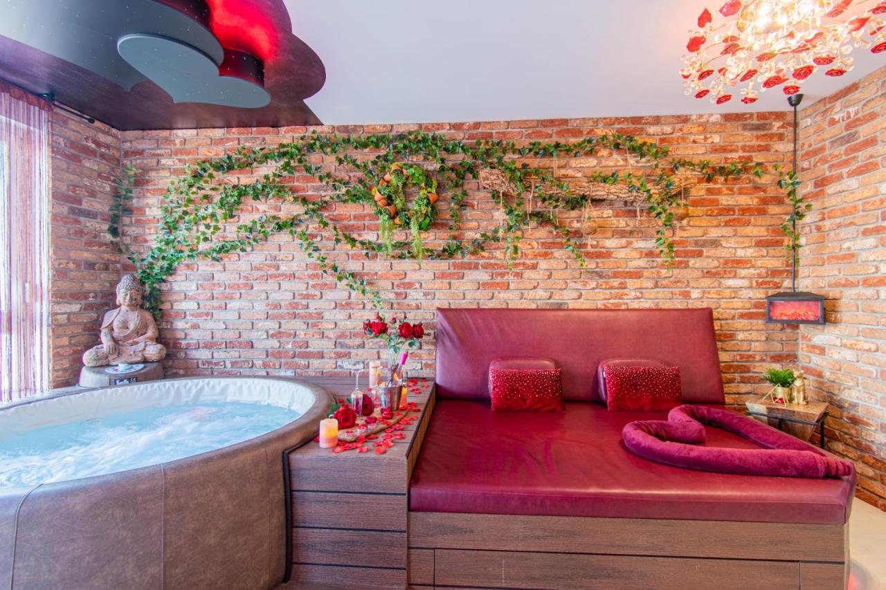 Jacuzzi - Love - Bdsm - Extra Luxury - Ev Chargger - Valentine'S Day - Red Room - Flexible Selfcheckins 28 Záhřeb Exteriér fotografie