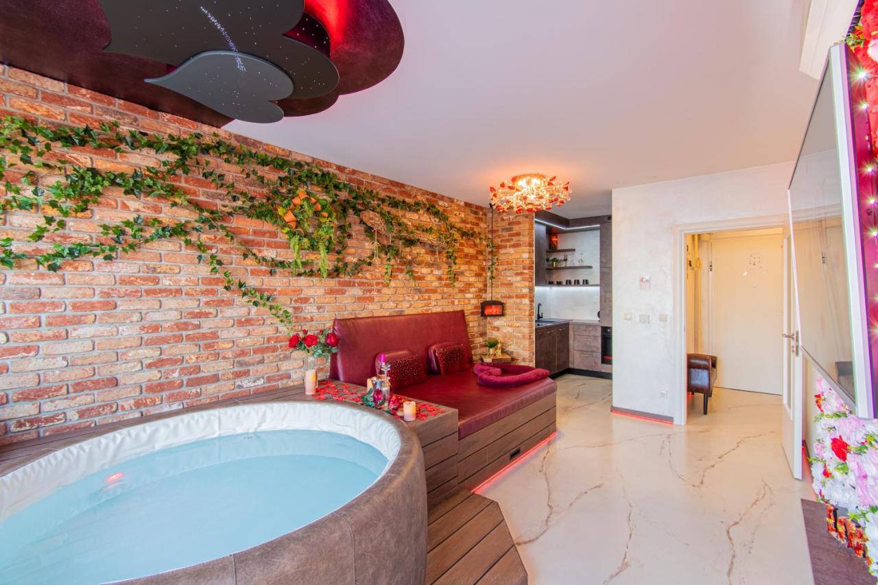 Jacuzzi - Love - Bdsm - Extra Luxury - Ev Chargger - Valentine'S Day - Red Room - Flexible Selfcheckins 28 Záhřeb Exteriér fotografie